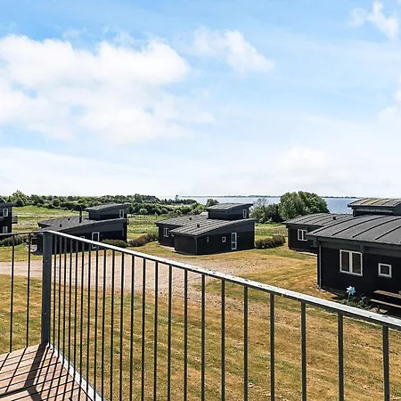 8 Person In Faaborg-by Traum *