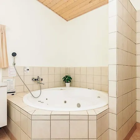 8 Person In Faaborg-by Traum بيت للعطل *